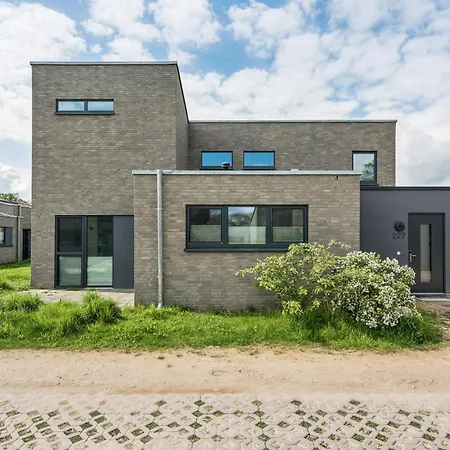 Cozy In Lembruch-duemmer With Sauna Feriehus
